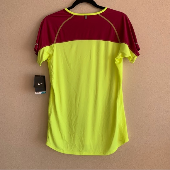 Nike running shirt large - Picture 2 of 7